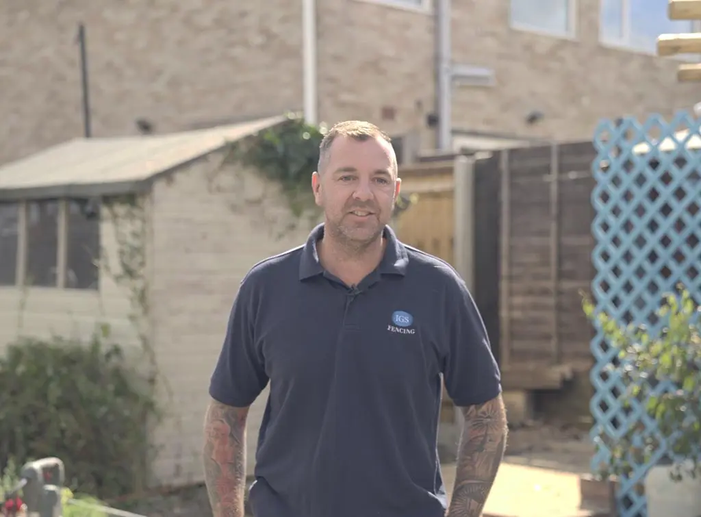 Don’t sit on the fence, hire professional fence installers