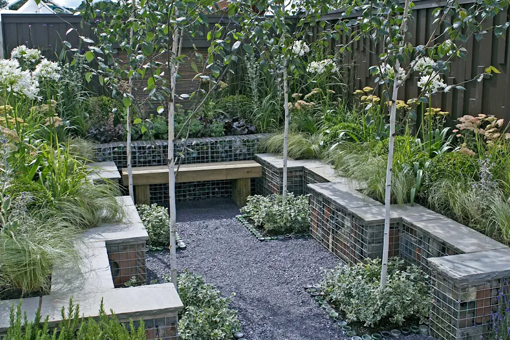 How to make a courtyard garden in 5 steps