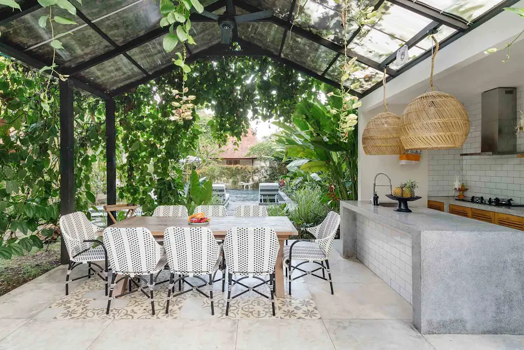 Cost to build an outdoor kitchen