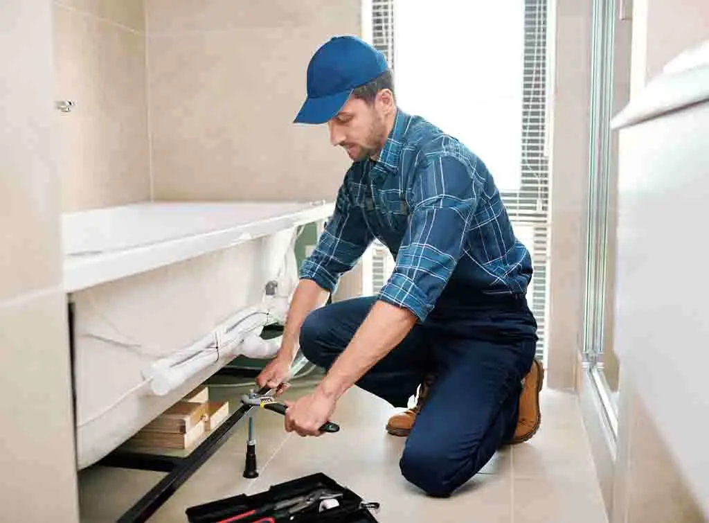 Why is my bath leaking? – Solved
