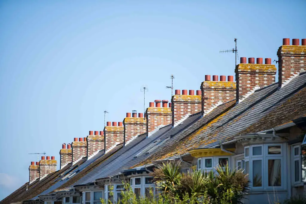 Roof cleaning cost guide