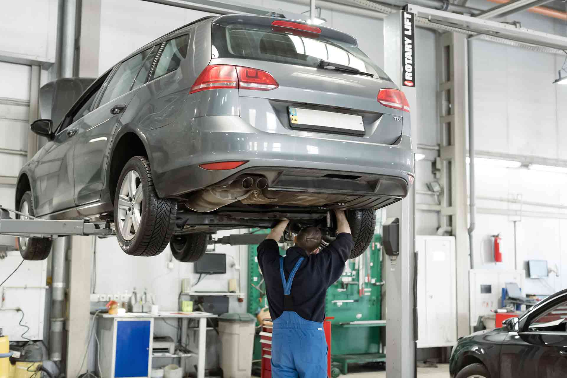 How much does a car service cost in 2024?
