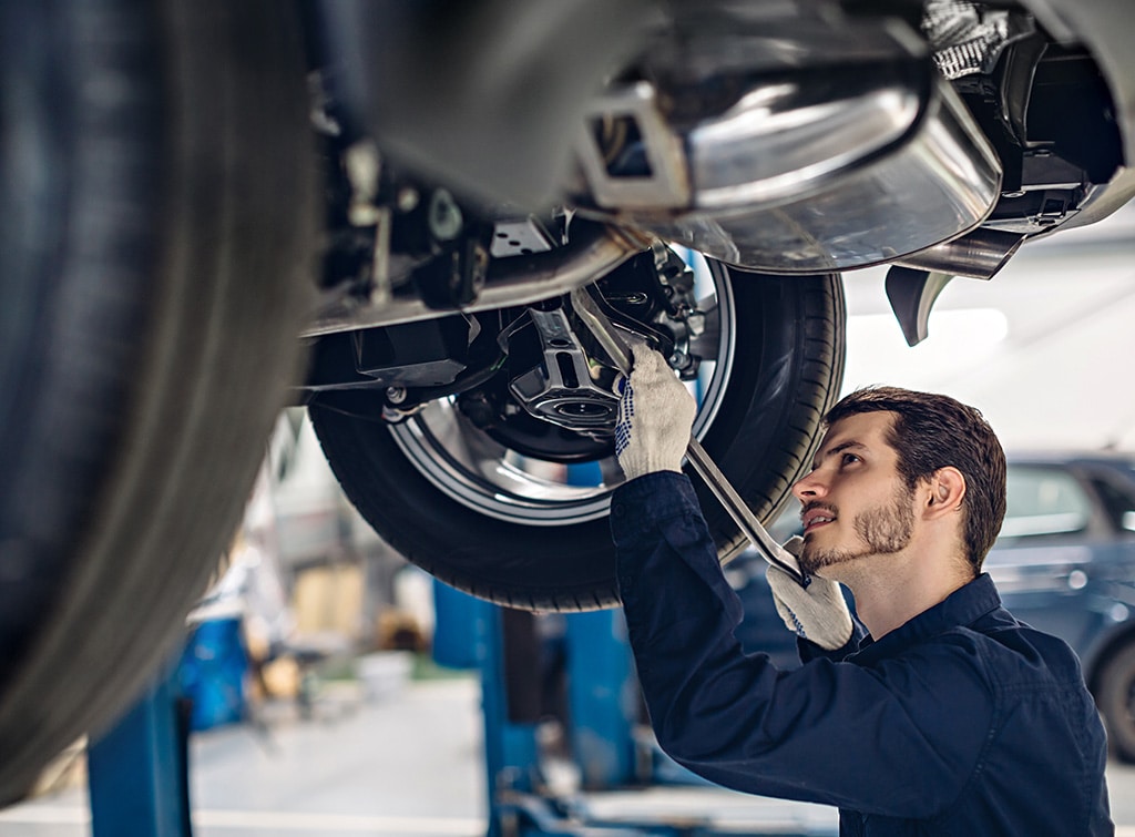 How to find and hire a good mechanic or garage