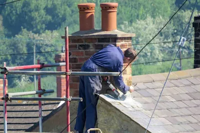 How much does it cost to remove a chimney stack?