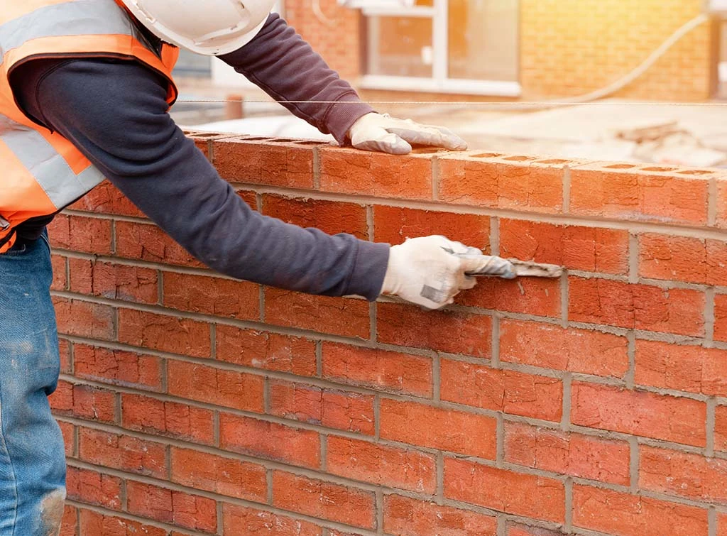 How many bricks can a bricklayer lay in a day?