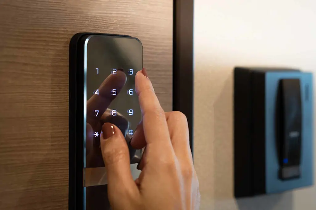 5 Airbnb door lock ideas
