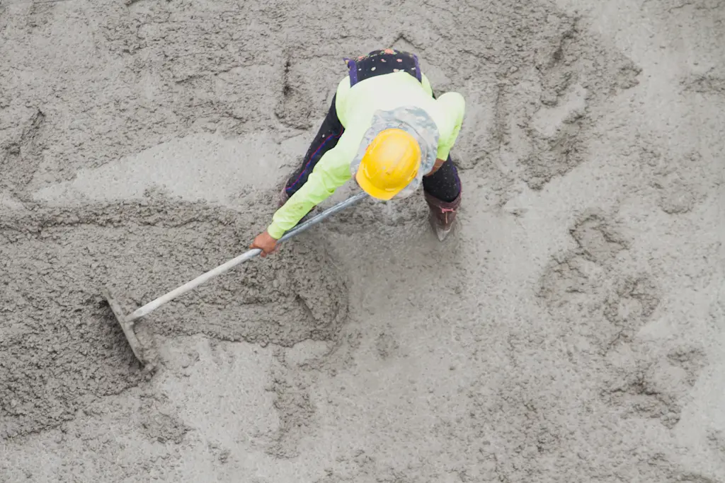 How to lay a concrete floor
