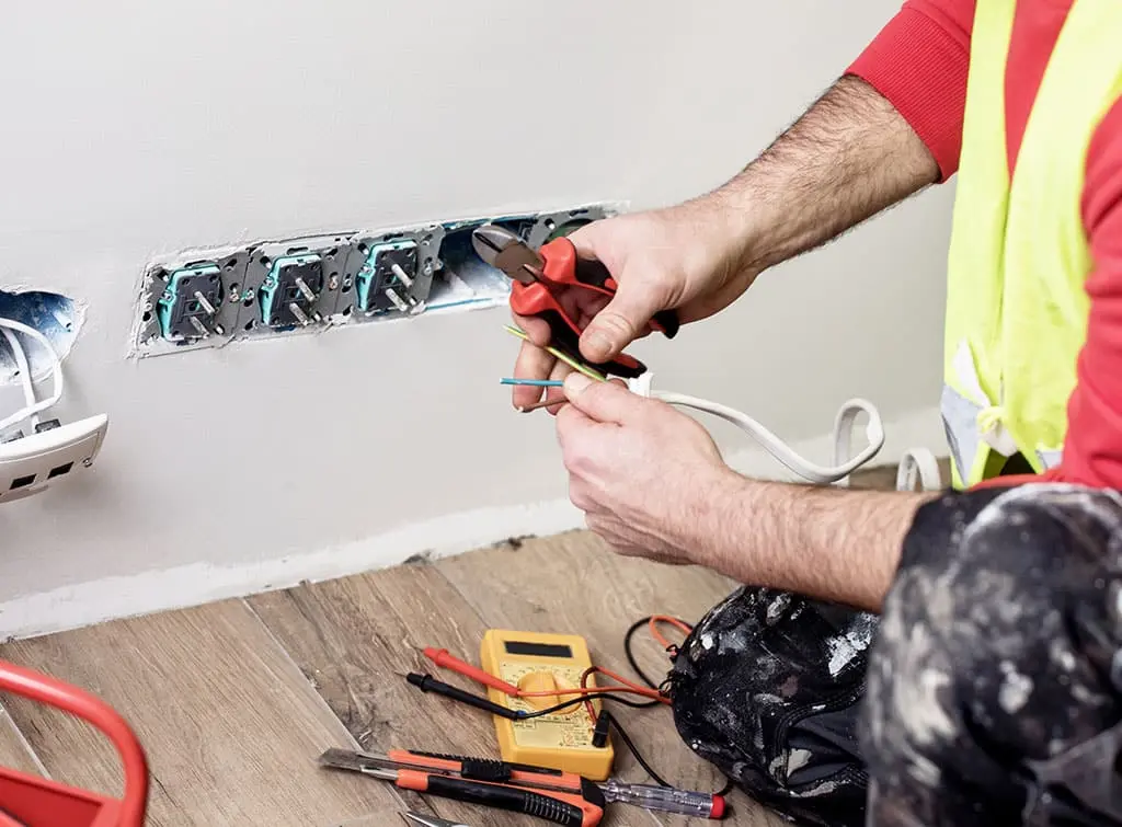 The best side hustles for electricians
