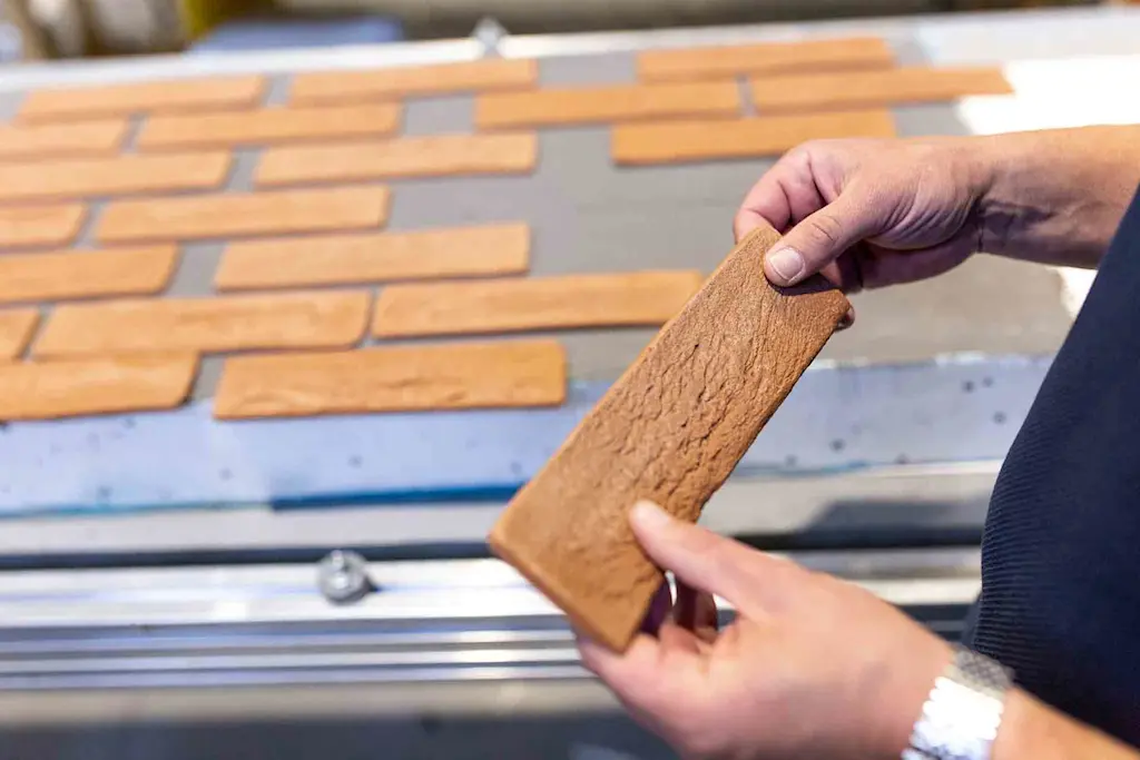 How to install brick slips