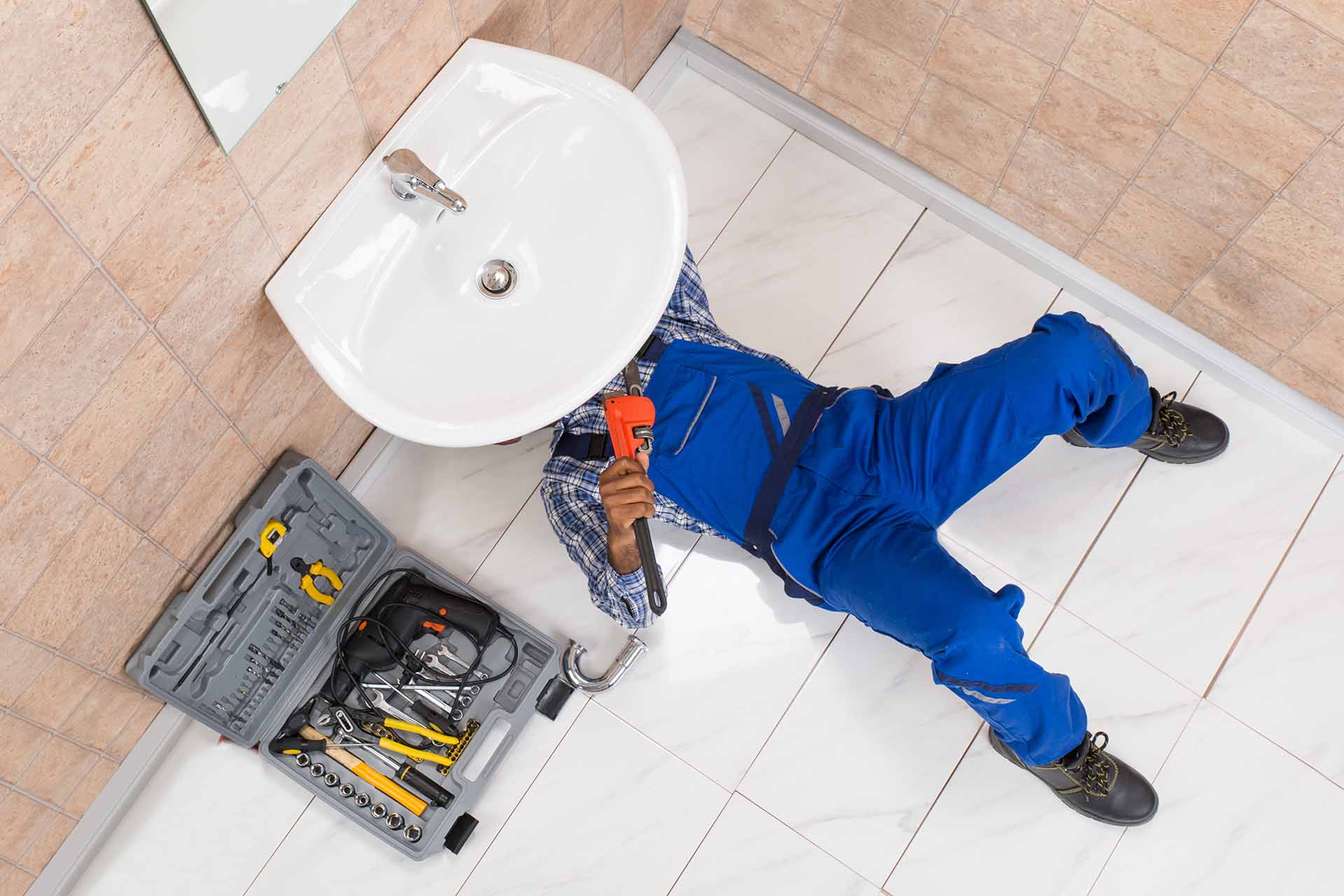 How to fit a sink