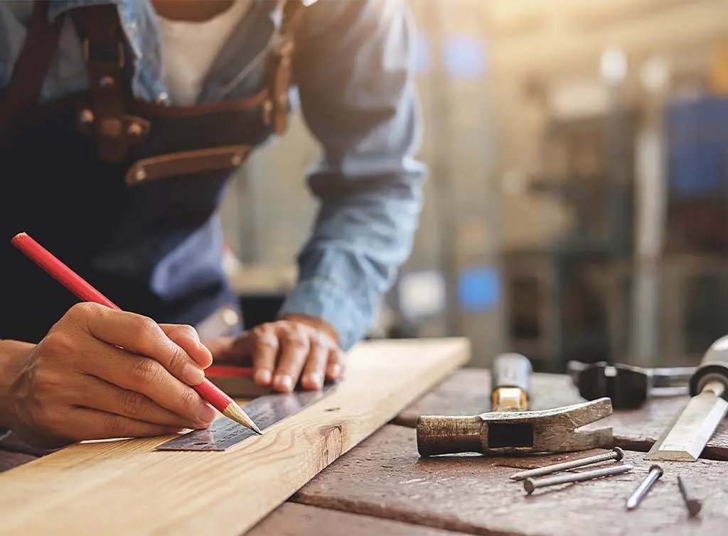 How to start a carpentry business yourself