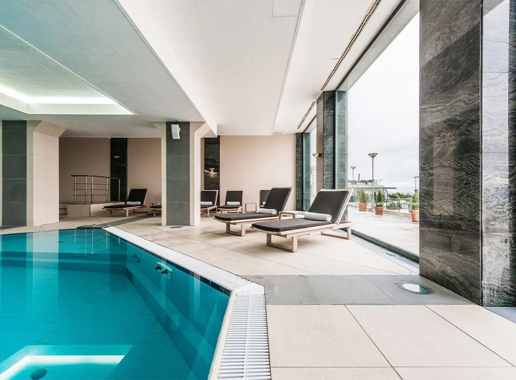 Refreshing swimming pool design ideas for your home
