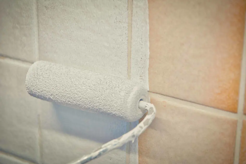Can you paint tiles? Advice for floor, wall, roof, and bathroom tiles