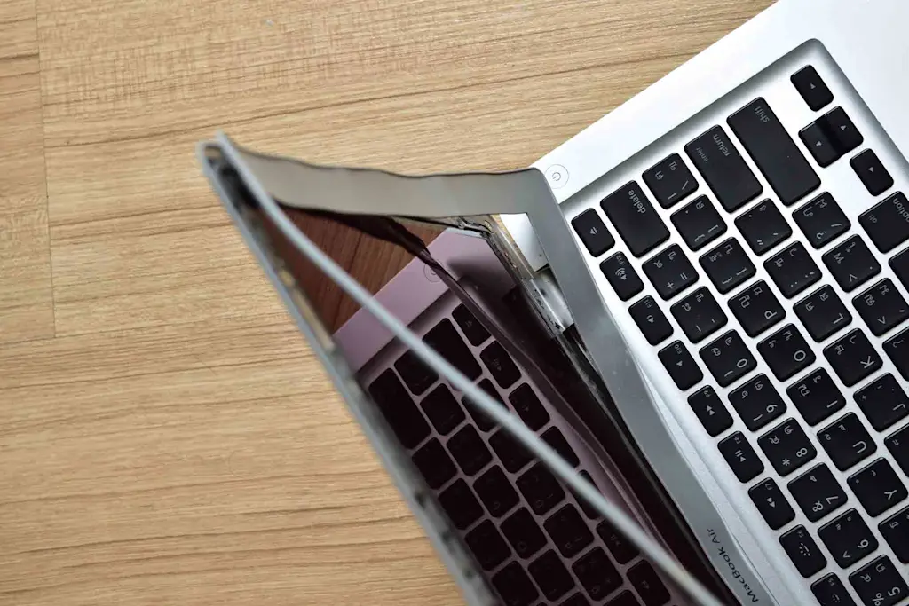 Laptop screen repair cost in the UK