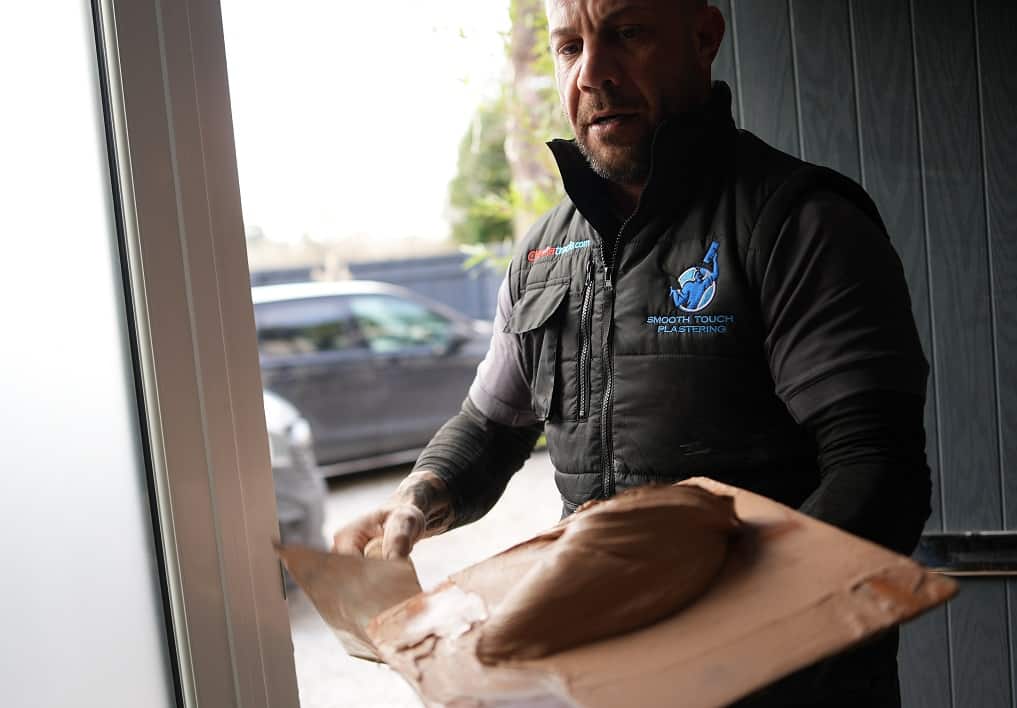 How to start a plastering business