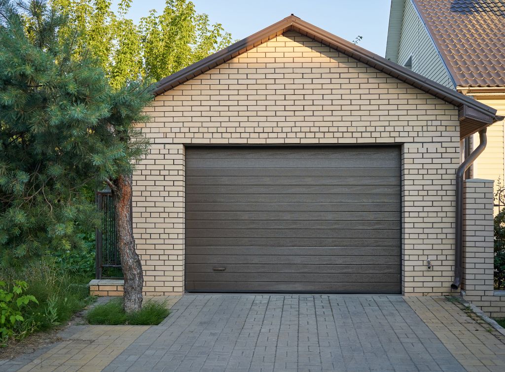 Find garage door specialists near me