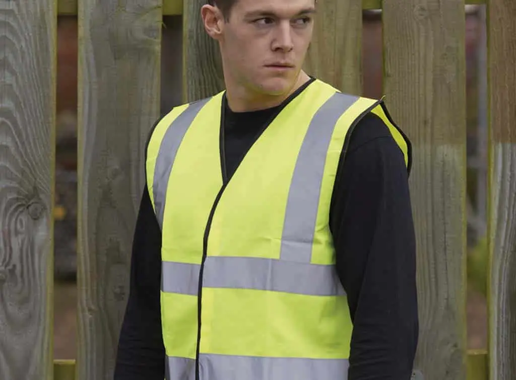 Your guide to hi-vis workwear and UK regulations