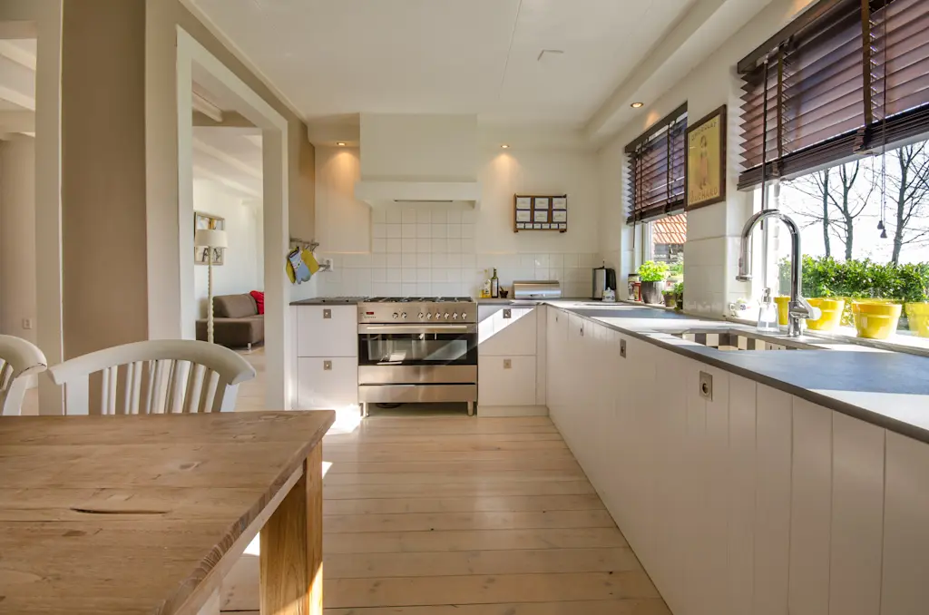 Affordable kitchen ideas: the perks of second-hand and ex-display kitchen units