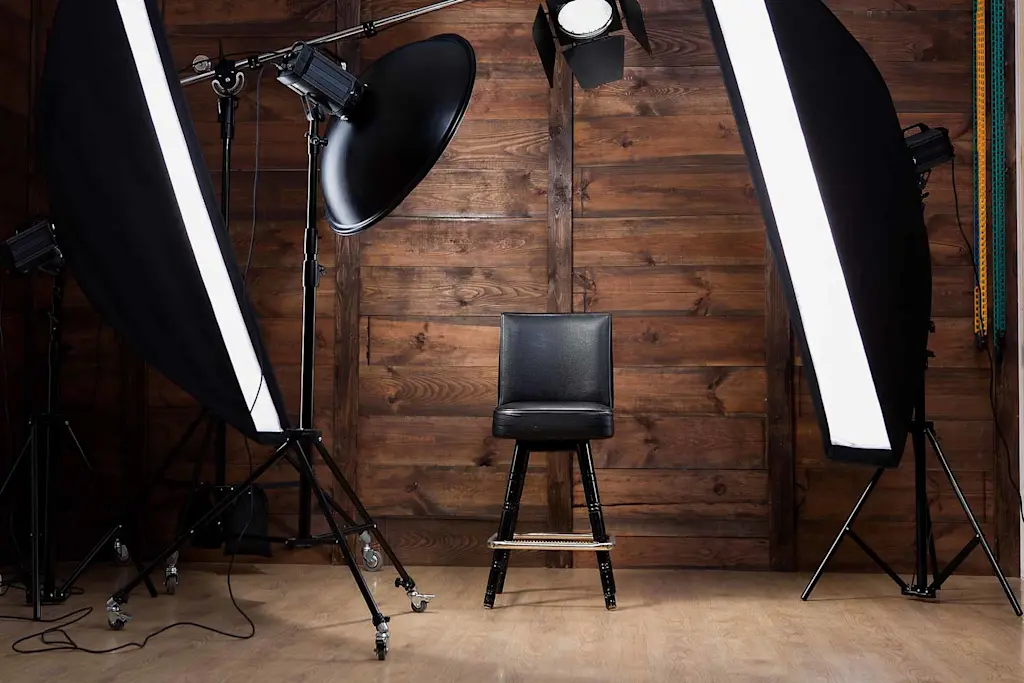 How much does it cost to build a photography studio?