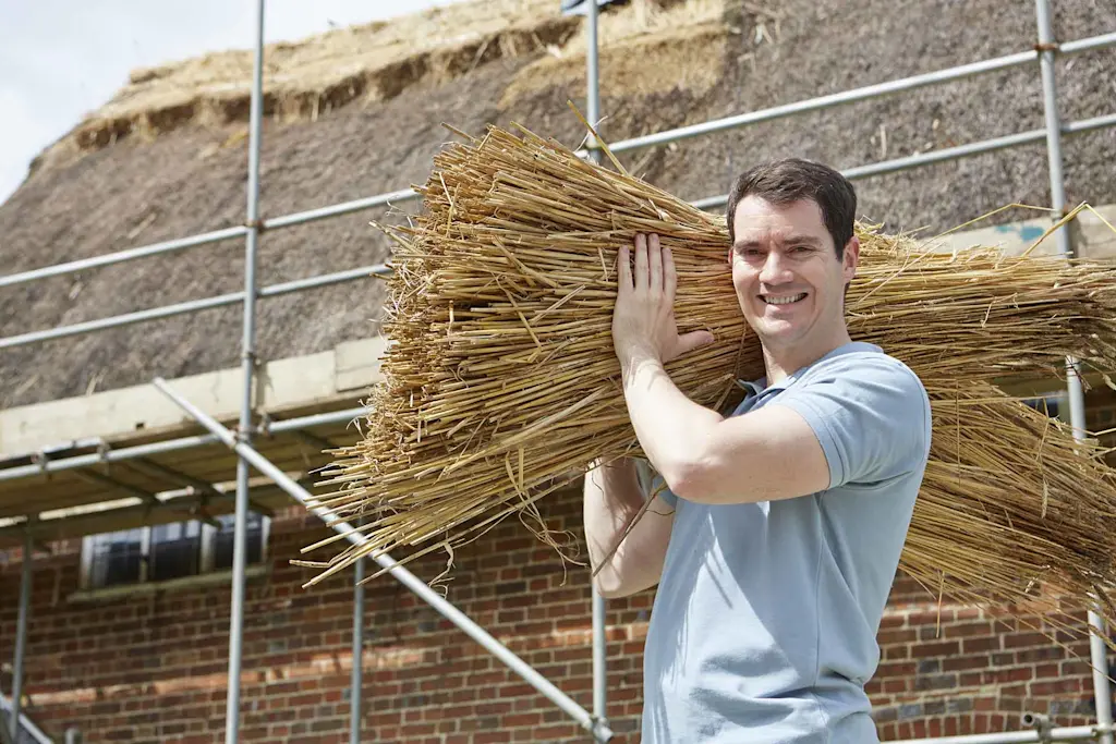 Thatching courses: what are they and how long do they take?