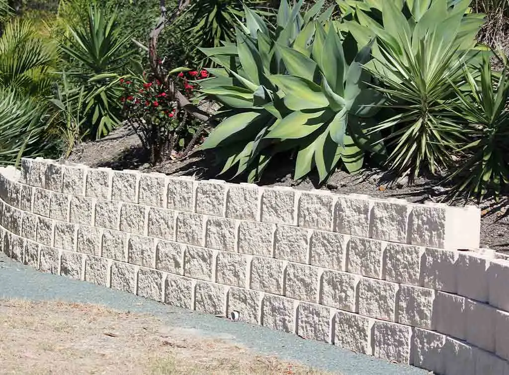 Garden wall ideas: inspiration to fuel your landscaping project