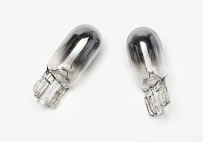 small-halogen-wedge-bulbs-pair