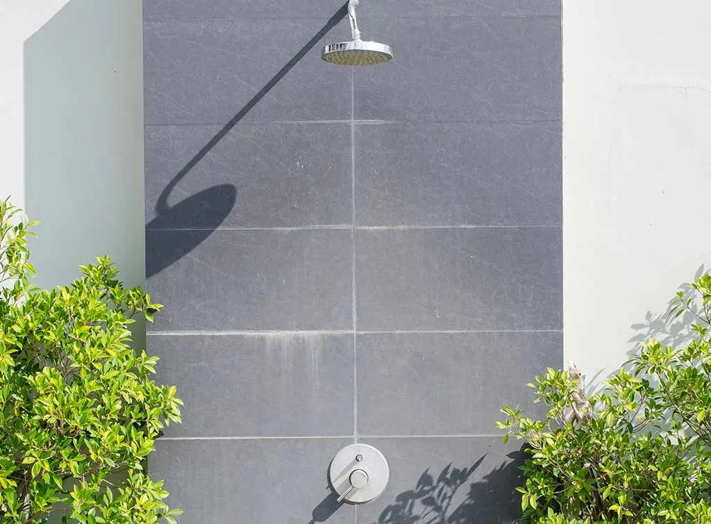 An expert guide to water saving showers