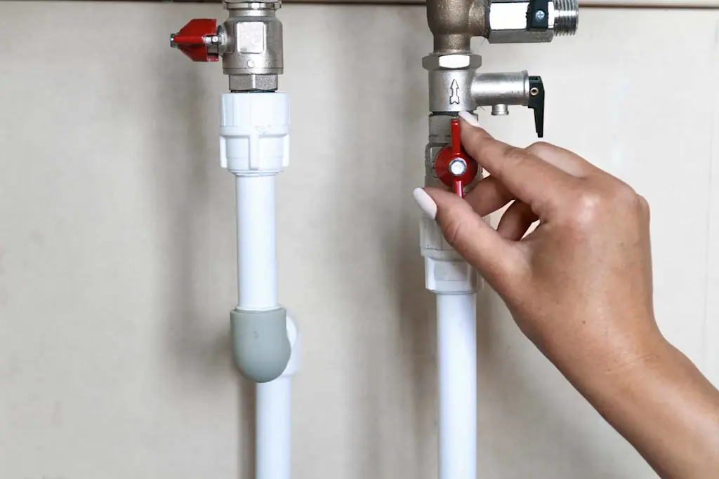 How to turn off the water under your sink