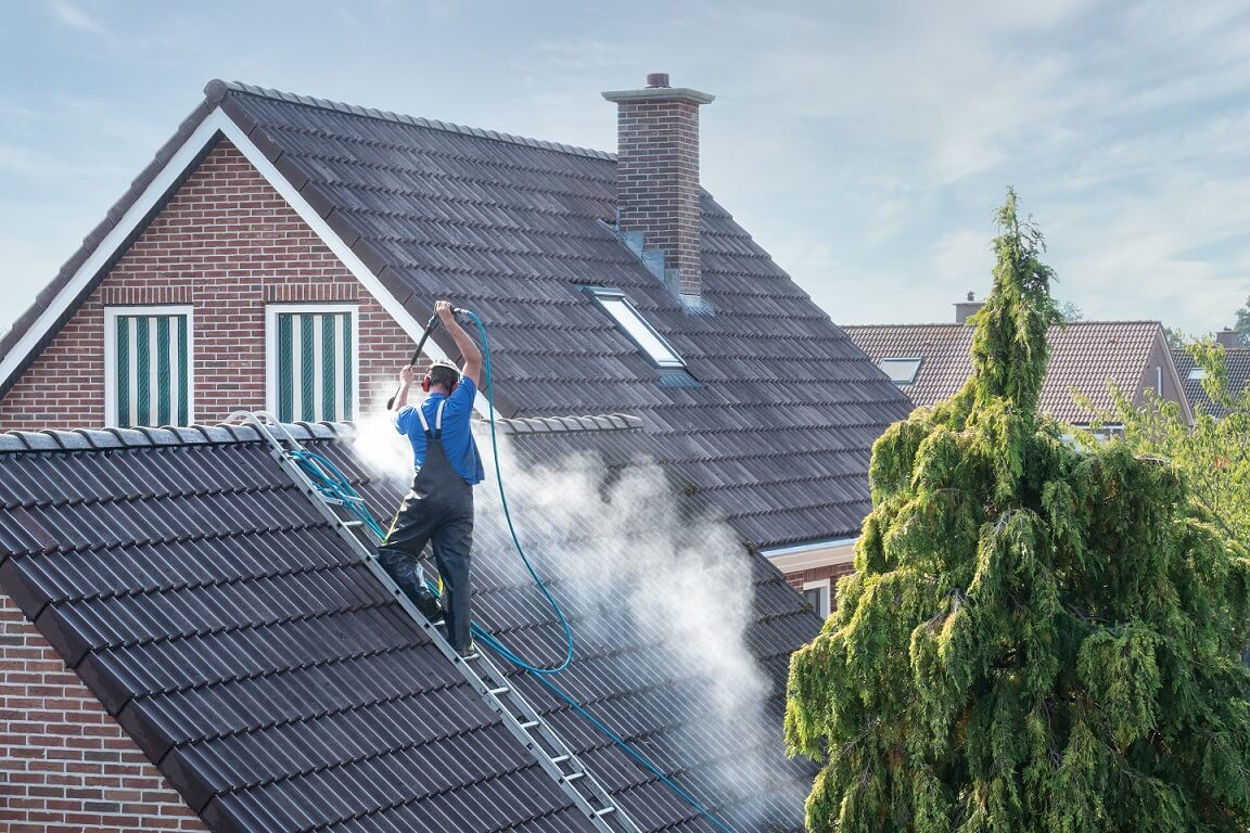 How to start a roof cleaning business