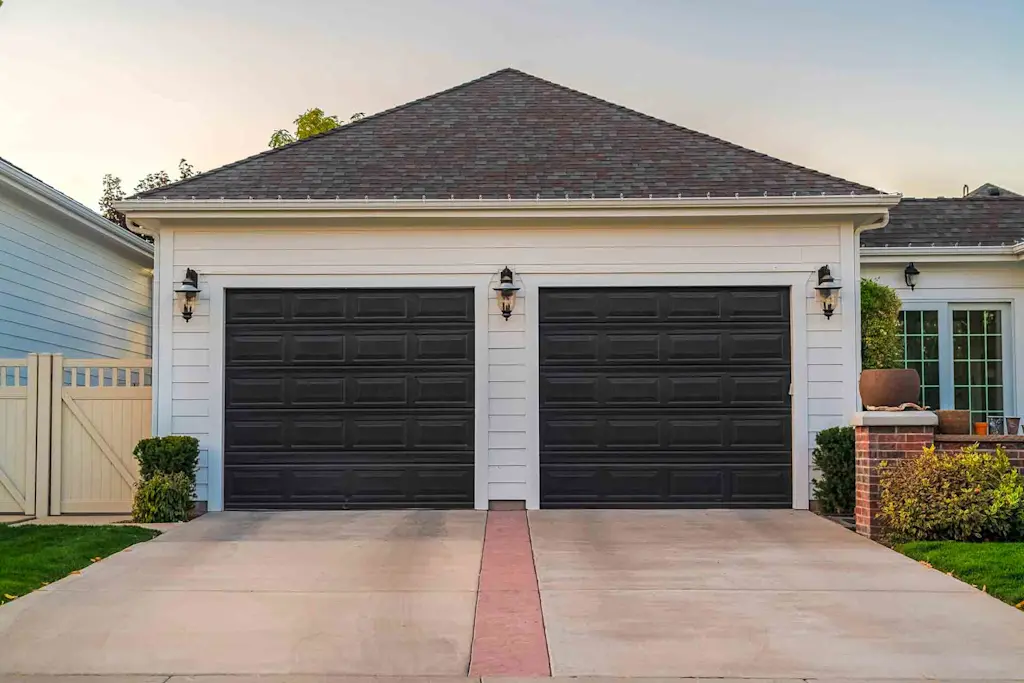 Buying guide: Helping you to choose your garage lighting