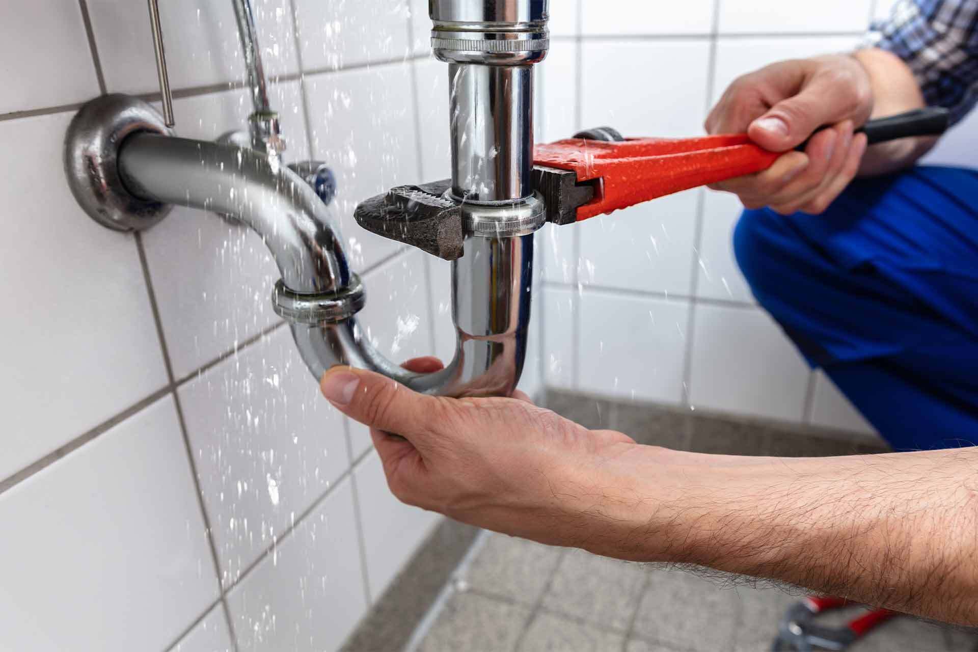 Hiring a plumber: Cost breakdown 2025