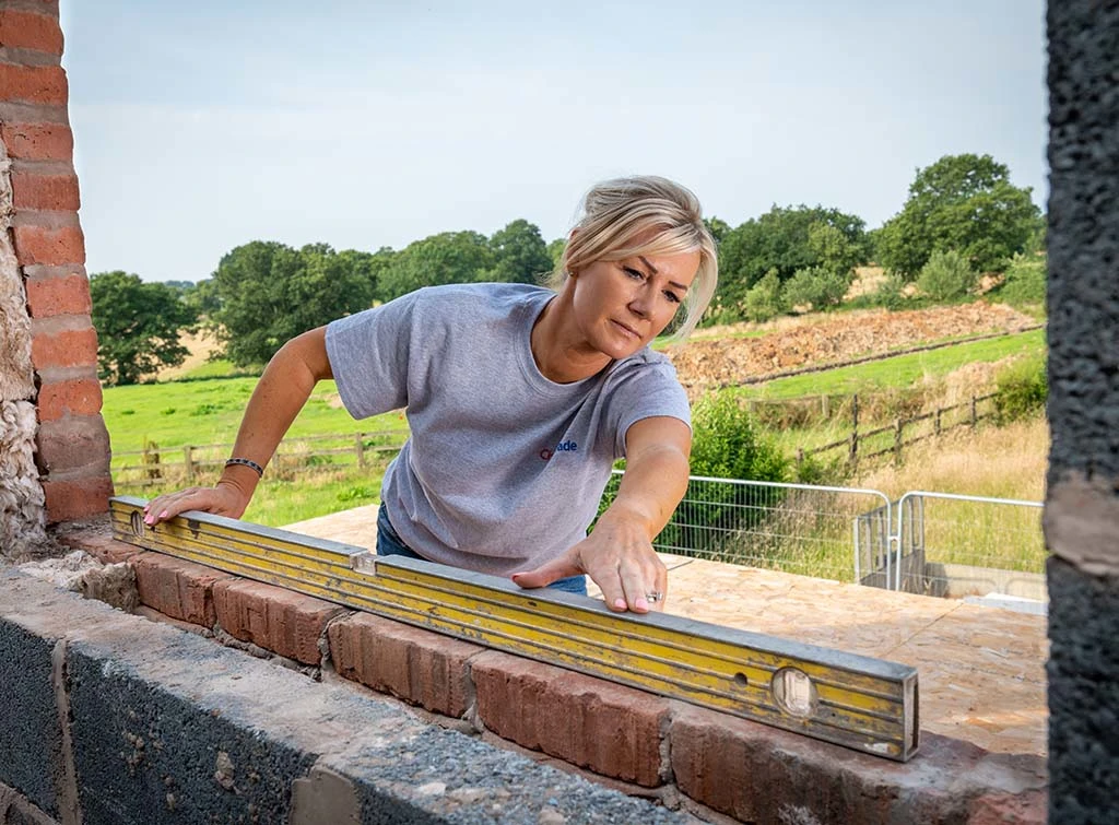 Tradesman or tradesperson? What&#8217;s the best term to use?