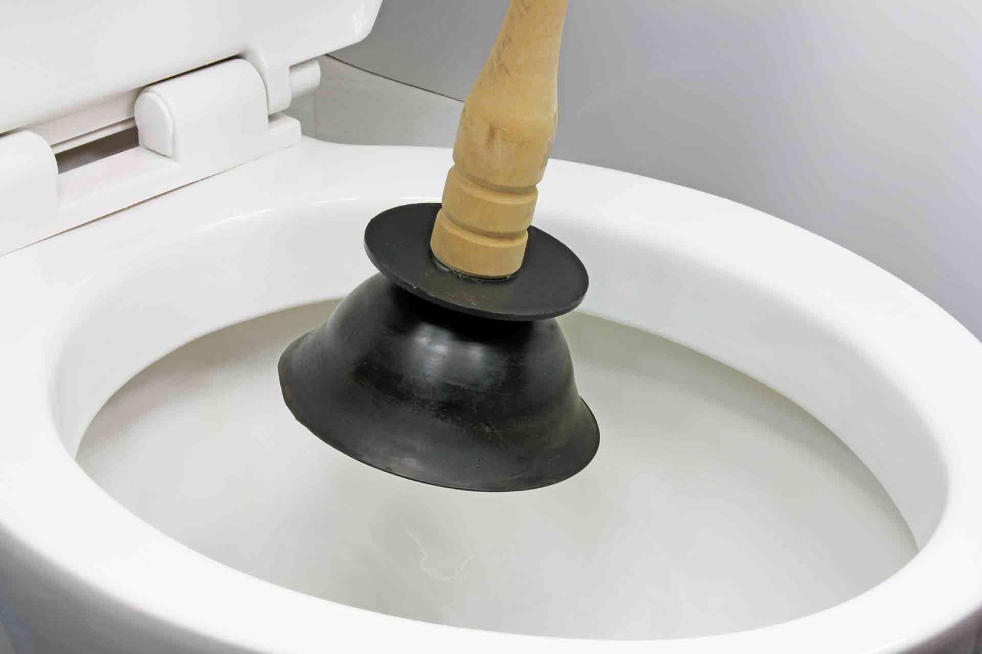 How to unblock a toilet