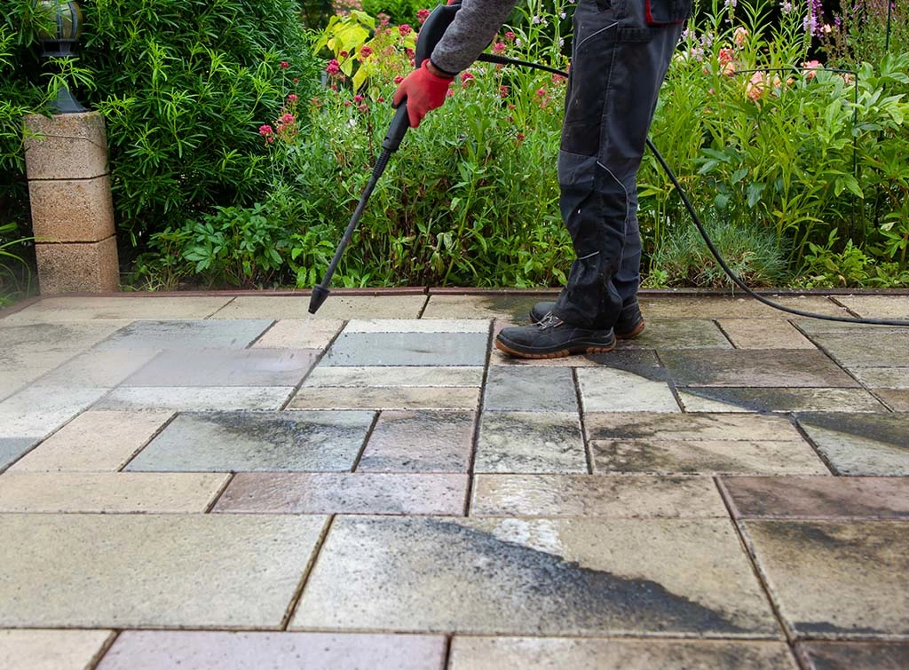 How to clean paving slabs for best results