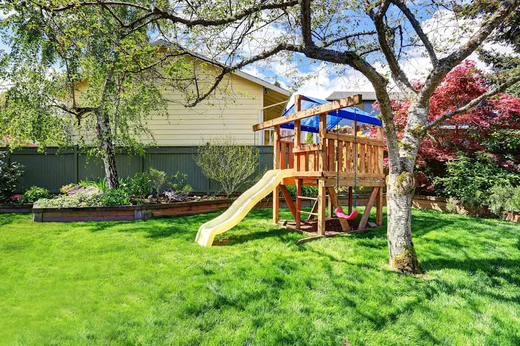 Cost to build a playground