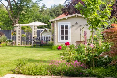 How to build a summer house: Step-by-step