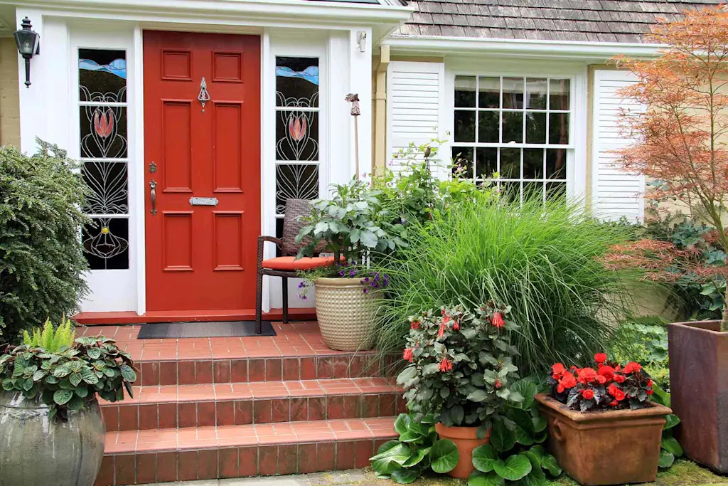 Small front garden ideas for excellent first impressions