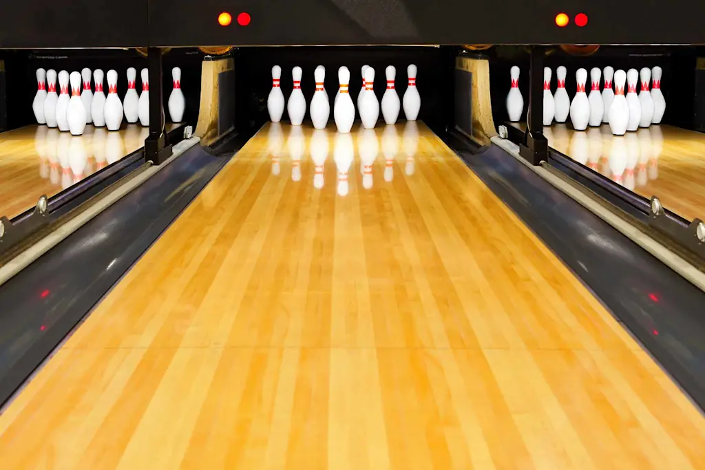 How much does it cost to build a bowling alley?