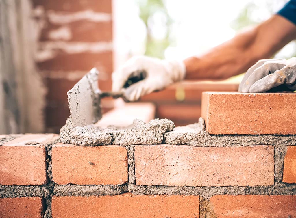 How to become a bricklayer