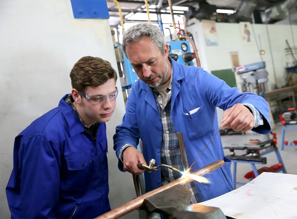 How to become a pipefitter