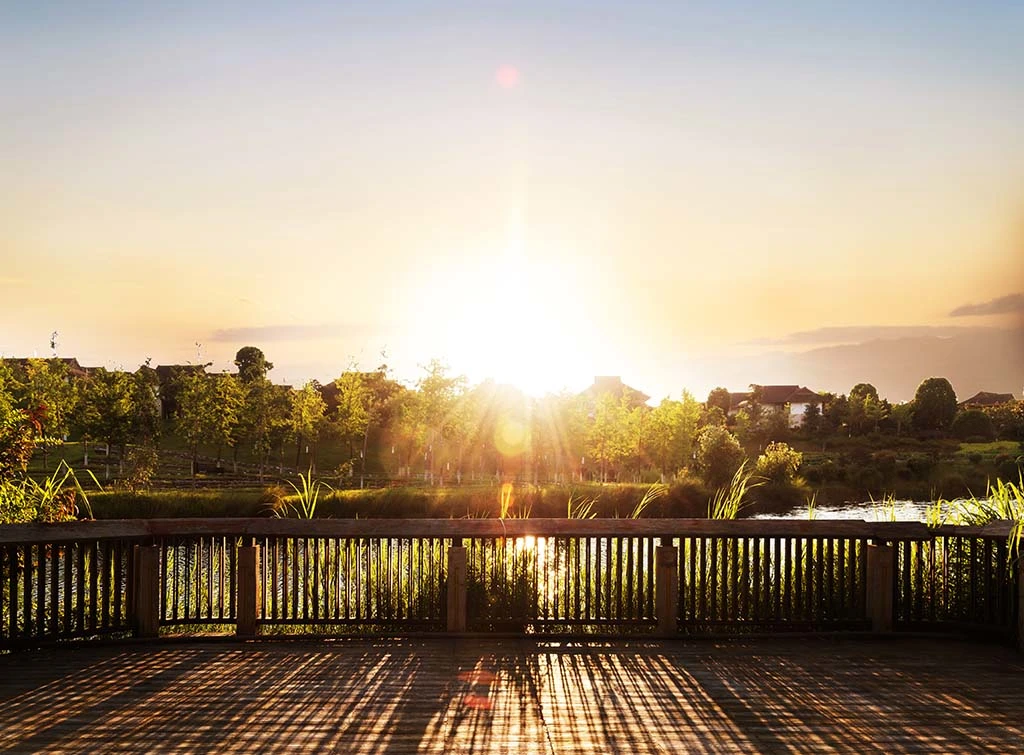 13 stylish and practical deck fencing ideas