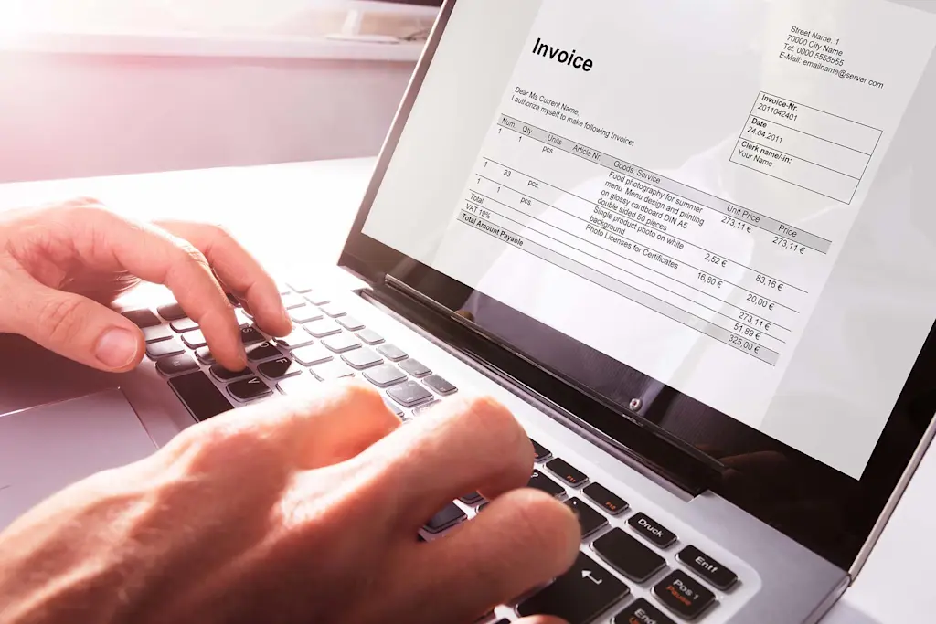 What to include on an invoice