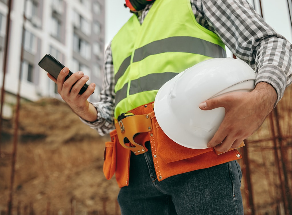 Find an emergency builder near me