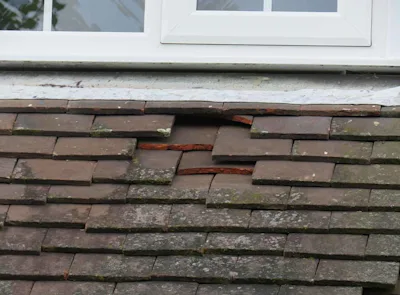 Find emergency roof repairs near me