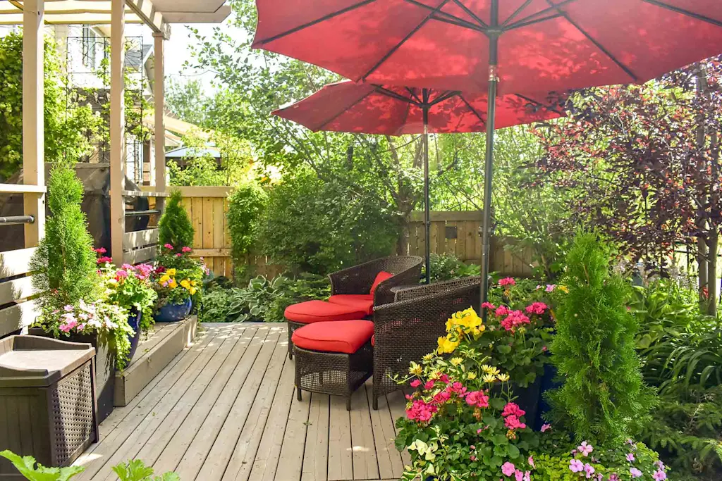 Decking colour ideas: Make your garden bloomin’ beautiful