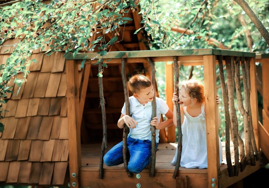 Find a tree house builder near me