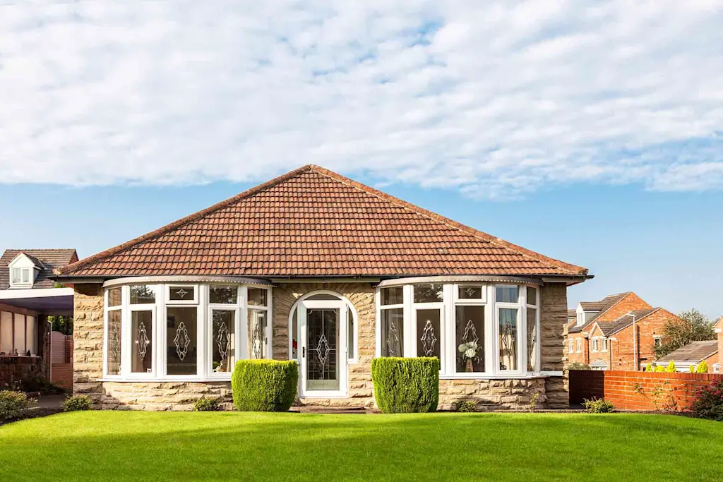 How much does it cost to build a bungalow in the UK?