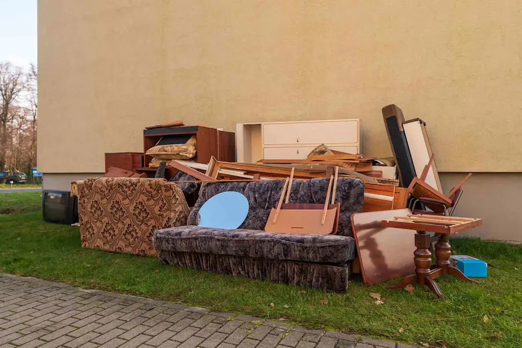 Furniture disposal service cost guide