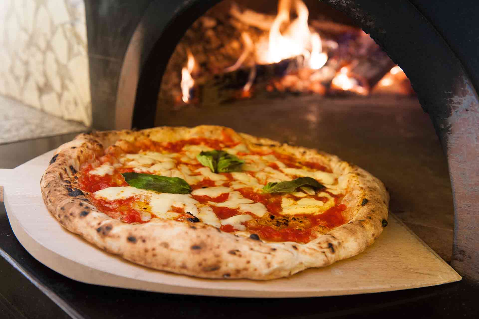 How to build a pizza oven