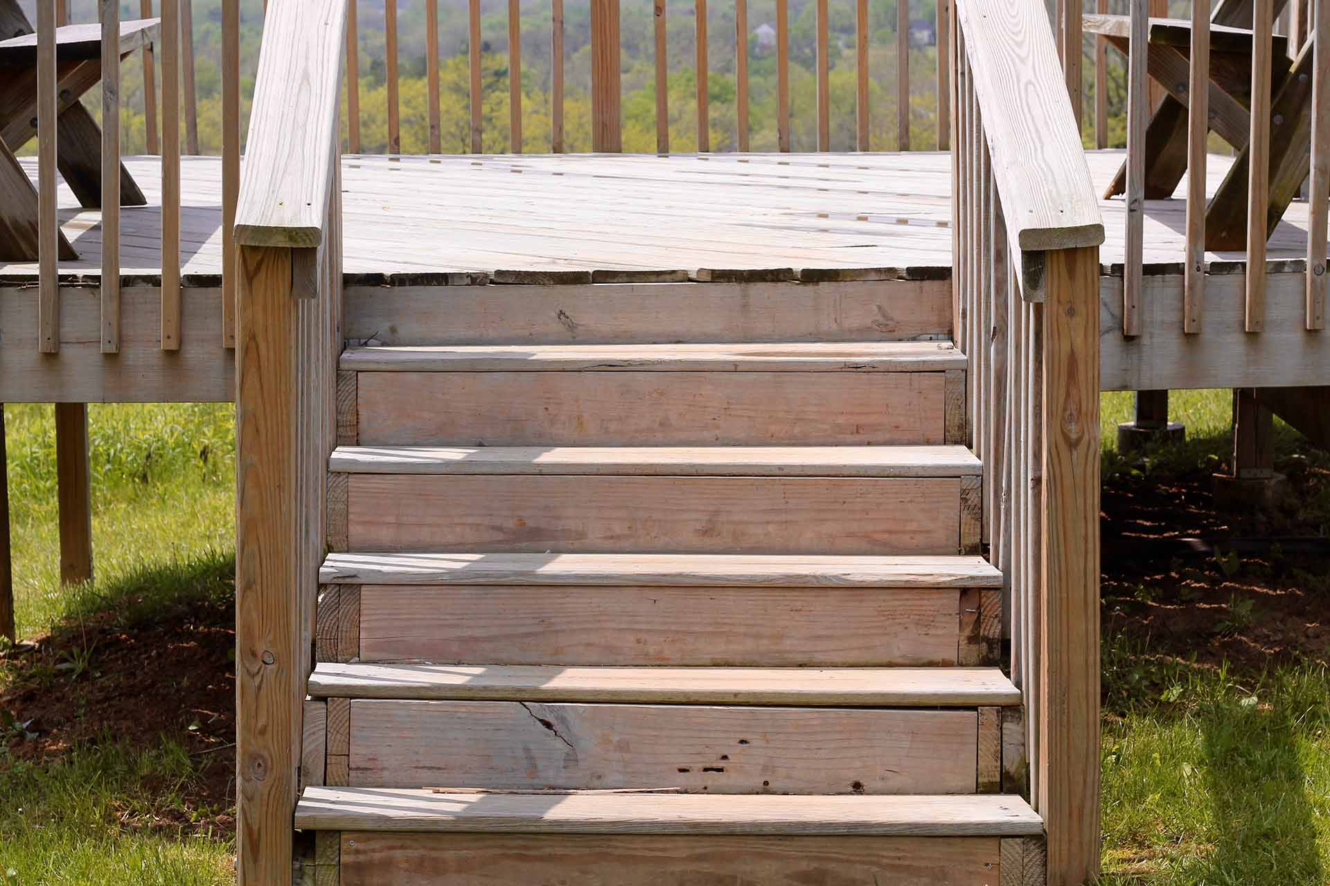 10 tips on how to build decking steps
